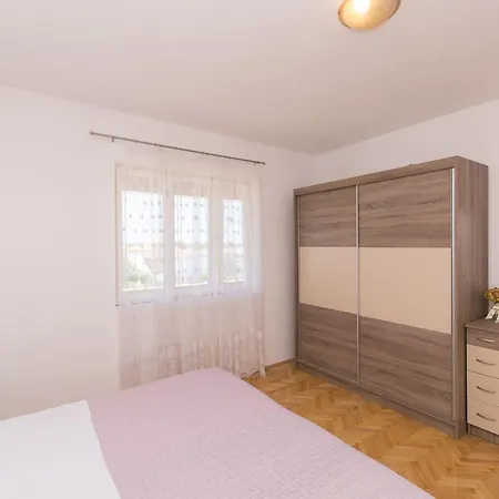 Sanja Apartman Povljana