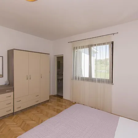Apartman Sanja Povljana