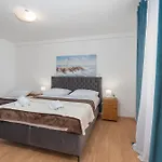 Sanja بوفليانا