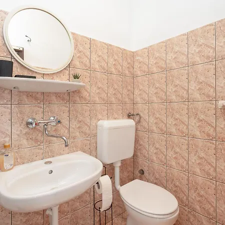 Apartamento Sanja Povljana