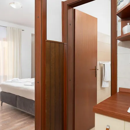 Sanja Apartment Povljana