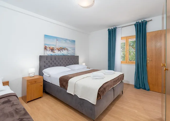 Apartment Sanja Povljana
