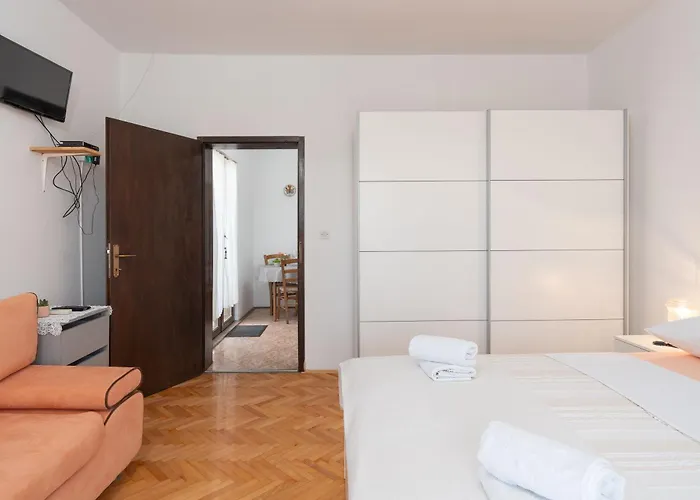 Sanja Apartment Povljana