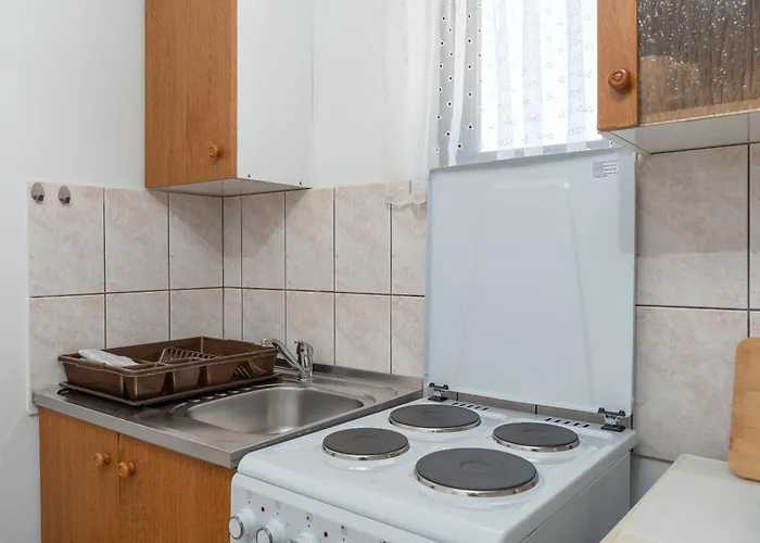 Apartment Sanja Povljana