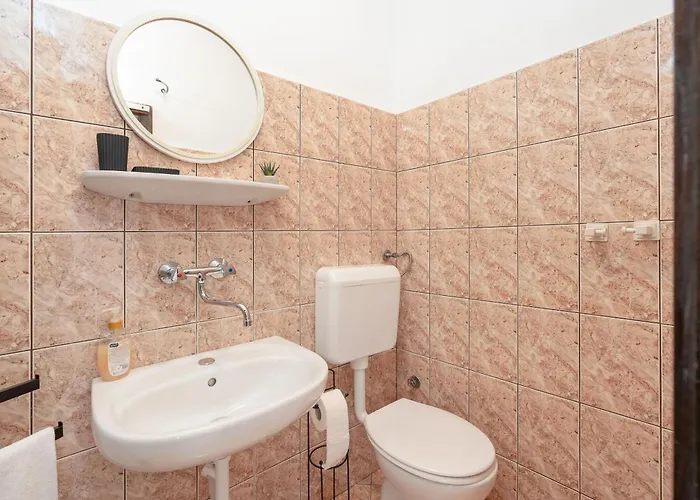 Apartment Sanja Povljana