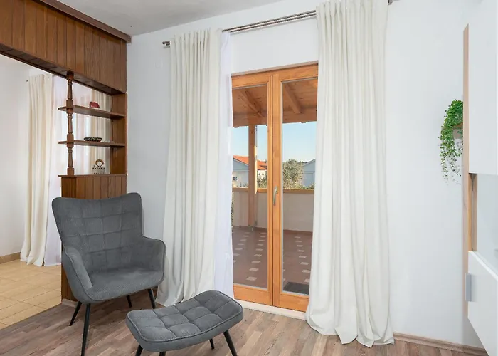 Apartment Sanja *