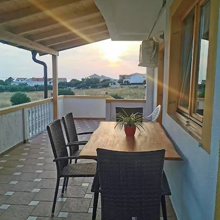 Sanja Apartment Povljana